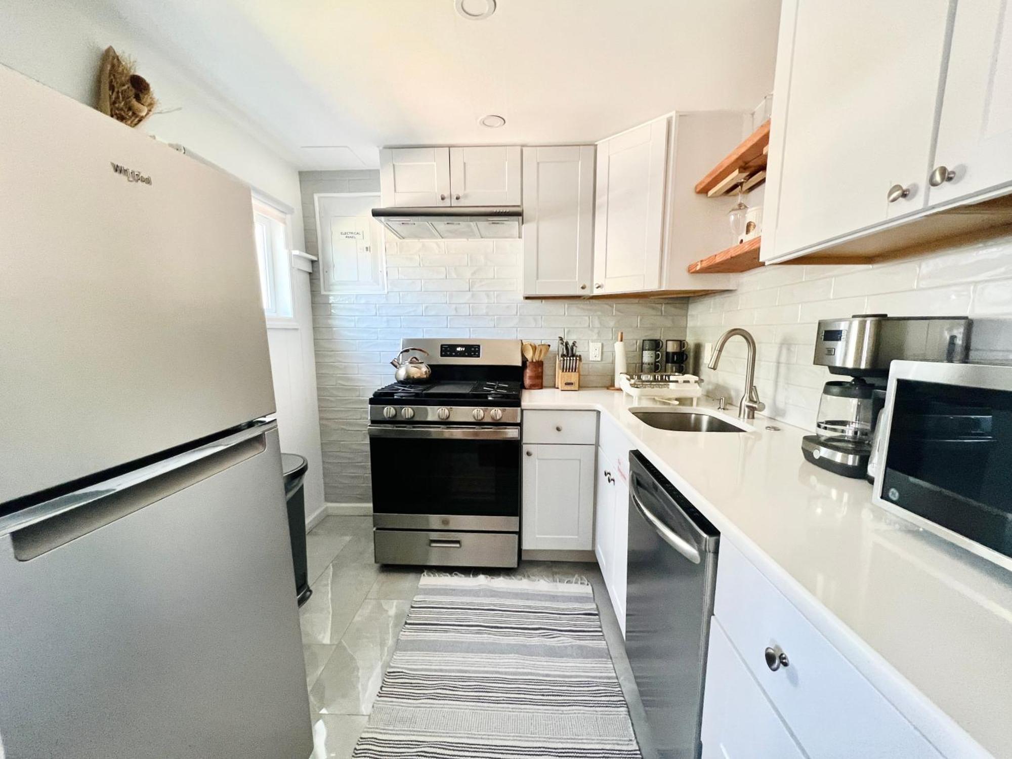 Ultra Modern - Entire 3 Bedroom Apartment - 5 Min Walk To The Beach Wildwood Esterno foto
