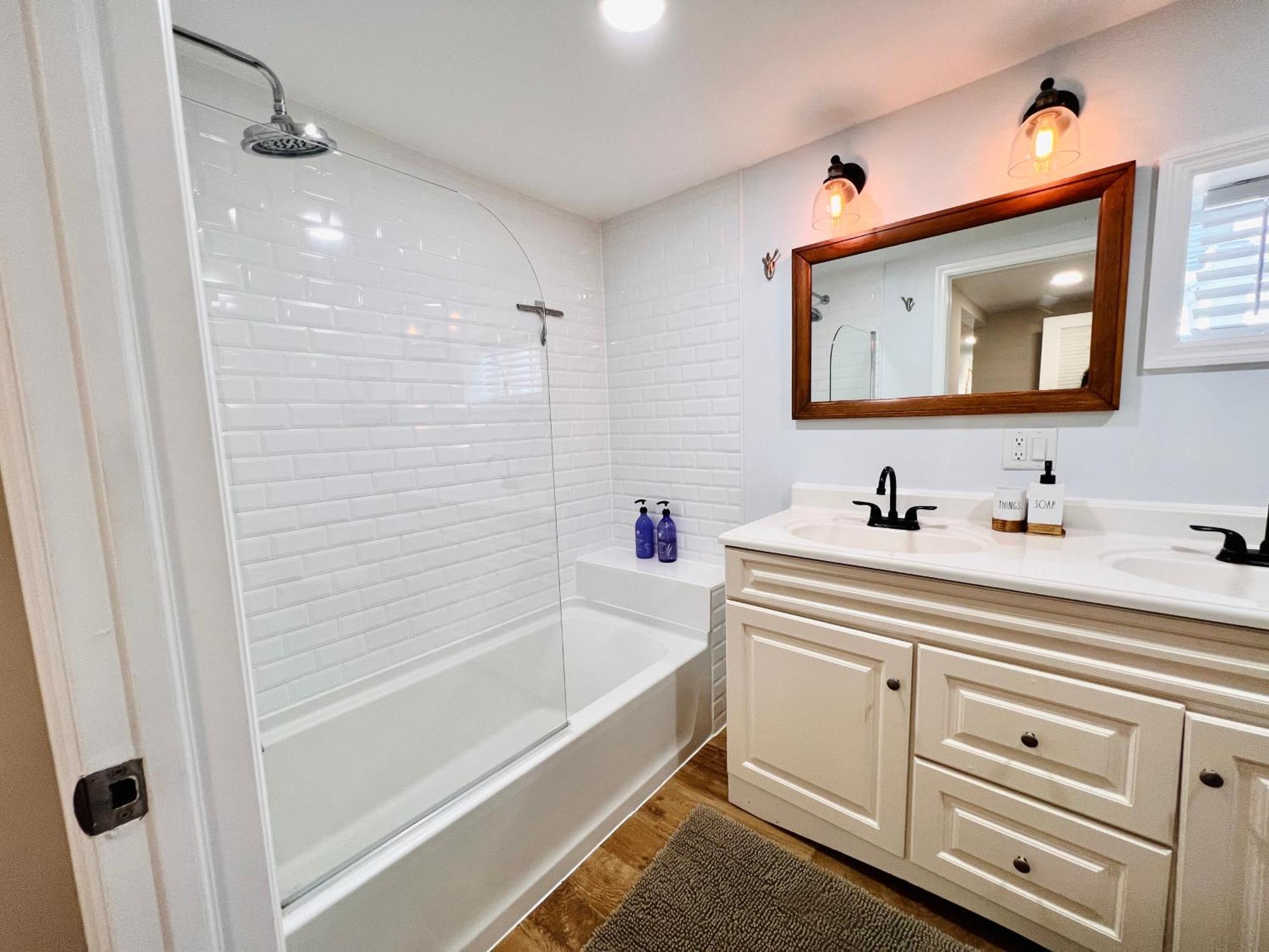 Ultra Modern - Entire 3 Bedroom Apartment - 5 Min Walk To The Beach Wildwood Esterno foto